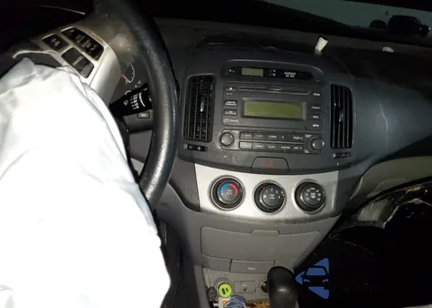 2008 Hyundai Elantra Gls z USA, uszkodzony, nr VIN KMHDU46D08U458368